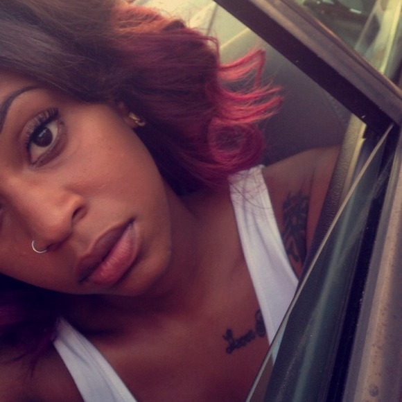 Profile Picture of Toni Keys (@toninicole0304) on Poshmark