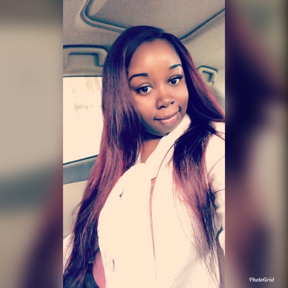 Profile Picture of Monique Nelson (@trenia2016) on Poshmark