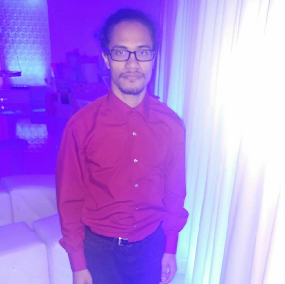 Profile Picture of Bryan Paz (@bpaz09) on Poshmark