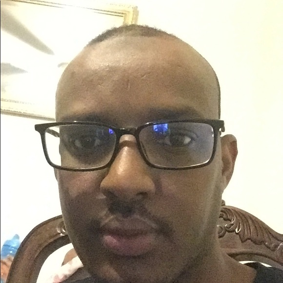 Profile Picture of Ahmed Abdullahi (@ahmedyaz) on Poshmark