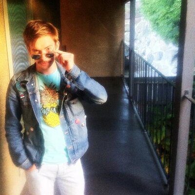 Profile Picture of Colin/Cade Hohnstein (@queen_lizzzard) on Twitter