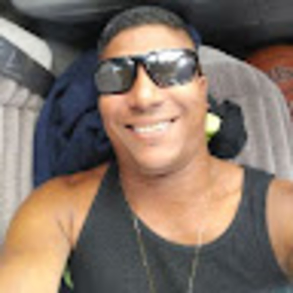 Profile Picture of David Ali (@daveali2028) on Poshmark