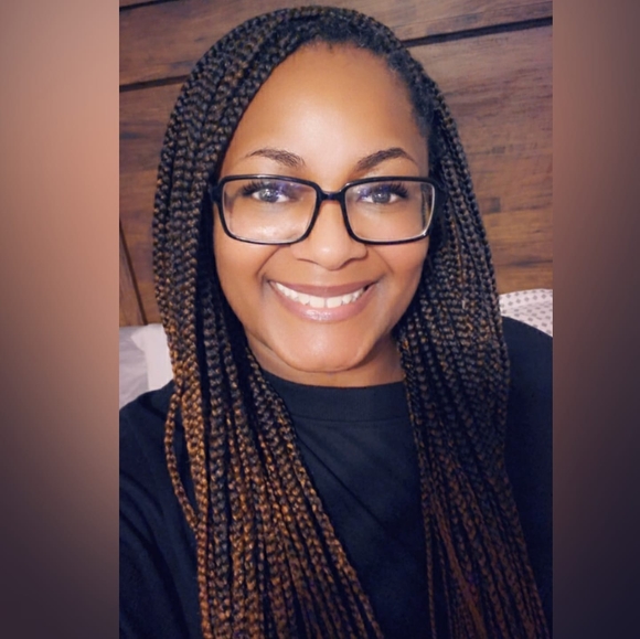 Profile Picture of Tabitha Pearson (@tabbyp1978) on Poshmark