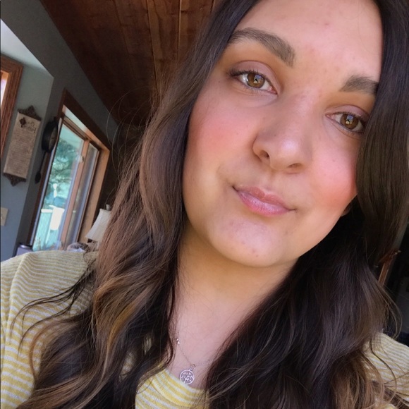 Profile Picture of Marissa Delsman (@mdelsman20) on Poshmark