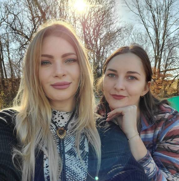 Profile Picture of Haley Velez (@jj_and_jojo) on Poshmark