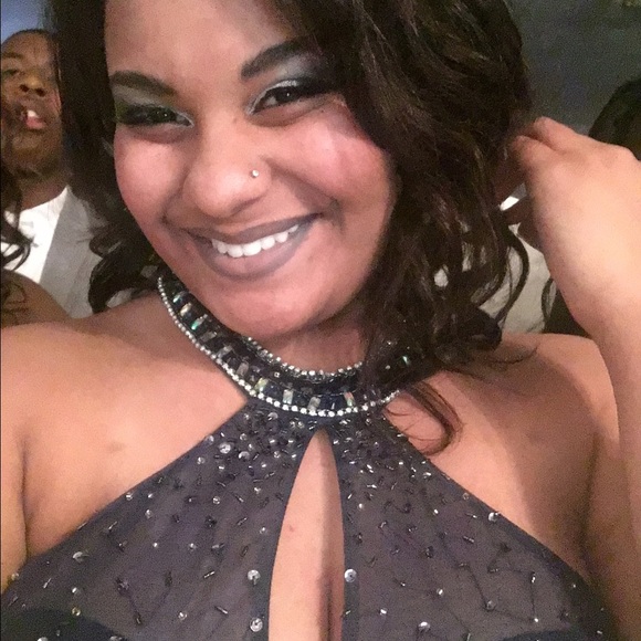 Profile Picture of Kristen Darbonne (@datdarbonnebaby) on Poshmark
