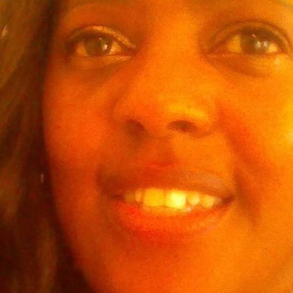 Profile Picture of Cassetta Taylor (@cassettataylor) on Poshmark