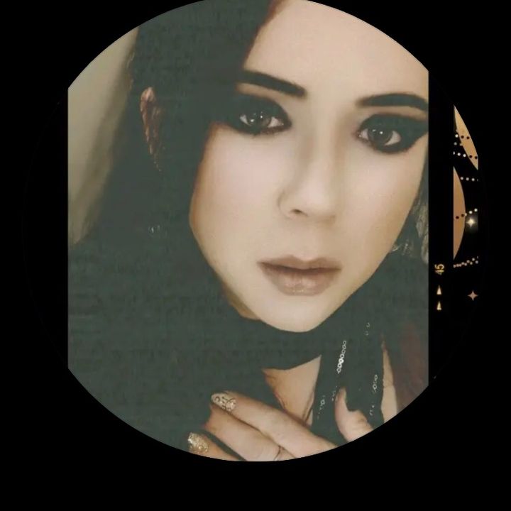 Profile Picture of Summer Skeye (@bazaar.eclectic2) on Tiktok