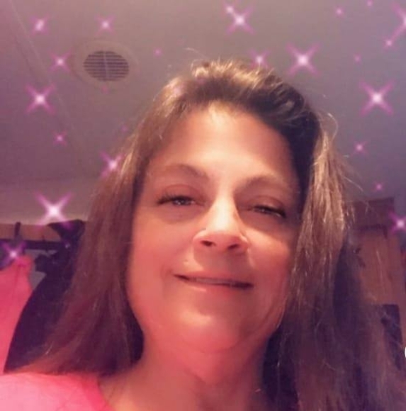 Profile Picture of Lynette League (@wittybby) on Poshmark