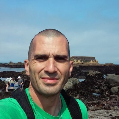 Profile Picture of Charles White (@CharlieRayeW) on Twitter