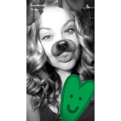 Profile Picture of Savannah Catherine (@lipstick_sav) on Twitter