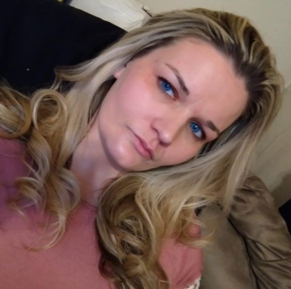 Profile Picture of Kari Grody (@karigrody214) on Poshmark