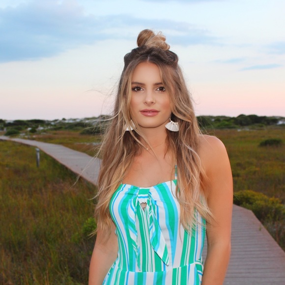 Profile Picture of Kailyn Pettis (@kailynpettis) on Poshmark