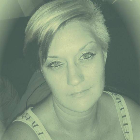 Profile Picture of Autumn Dougan (@autie_mae) on Poshmark