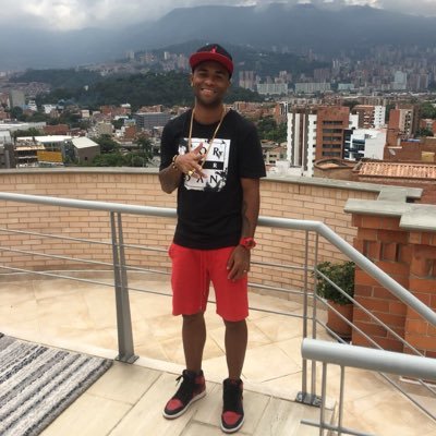 Profile Picture of Daniel De Arco (@daniiel140) on Twitter