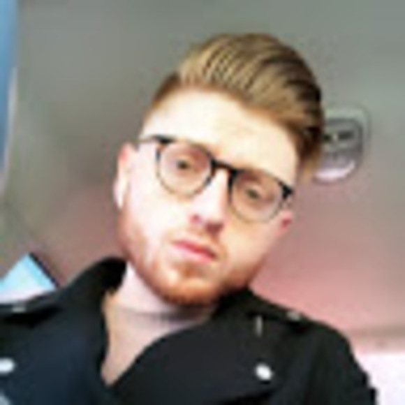 Profile Picture of Quinn Alexander (@quinnamcnamara) on Poshmark