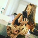 Profile Picture of Holly hendrix (@holhendrix) on Instagram