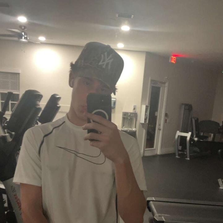 Profile Picture of mj (@maxjnsen) on Tiktok