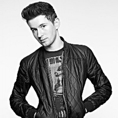 Profile Picture of Neil Miles (@Pianist_NeilM) on Twitter