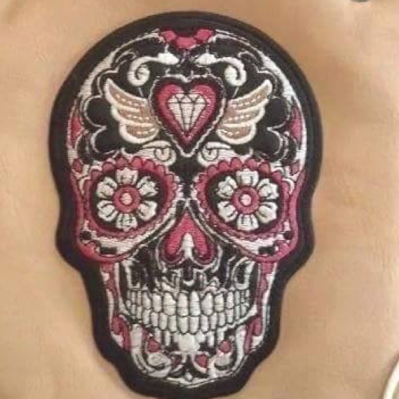 Profile Picture of Stephanie Forth (@stephy1973) on Poshmark