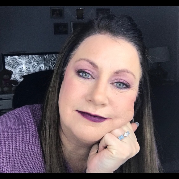 Profile Picture of Jodi Collicott-hartzell (@johart40) on Poshmark