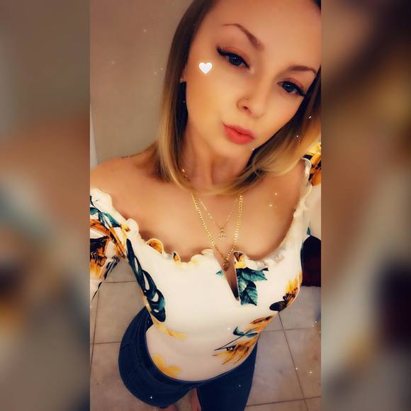Profile Picture of Alexandria Piercy (@allypiercy96) on Poshmark