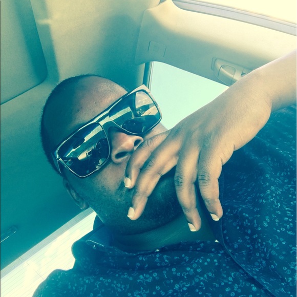 Profile Picture of Mage Sindabi (@mage254) on Poshmark