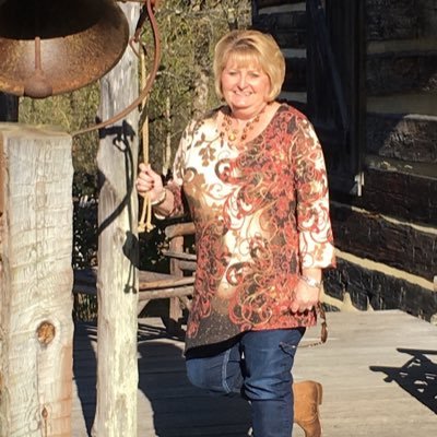 Profile Picture of Sandy Wyrick (@sandrawyrick71) on Twitter