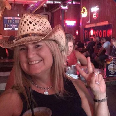 Profile Picture of Tammy Moskites (@QueenofCandor) on Twitter