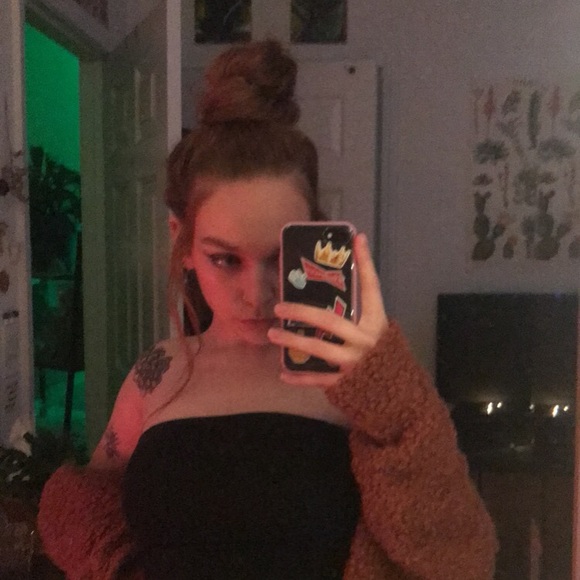 Profile Picture of Ashley Sexton (@ashleysexton709) on Poshmark