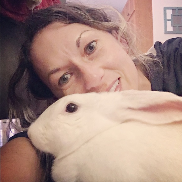 Profile Picture of Tammy Raybould (@tammyraybould) on Poshmark