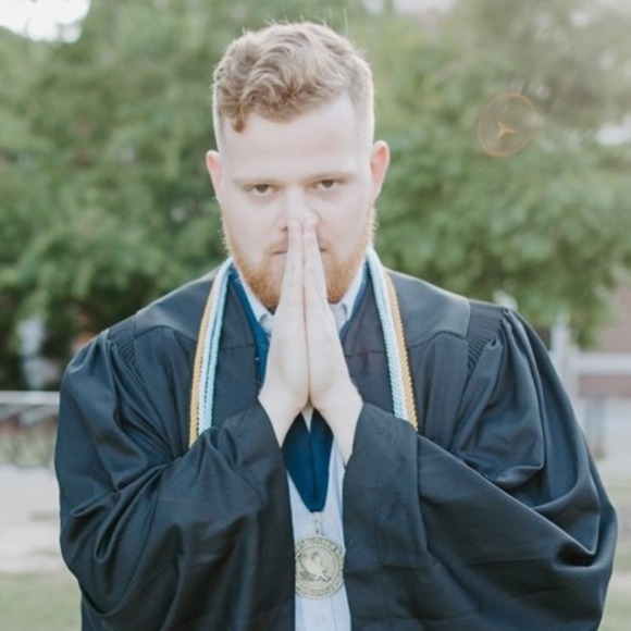 Profile Picture of Andrew Clement (@asclems) on Poshmark