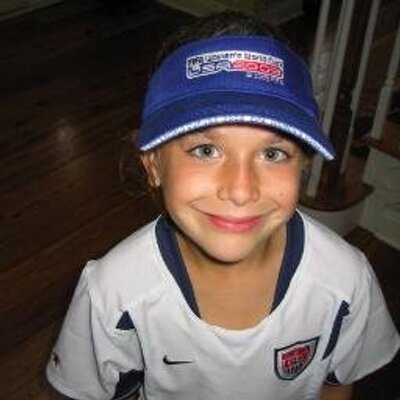 Profile Picture of Lizzie Frieder (@lizziefrieder) on Twitter