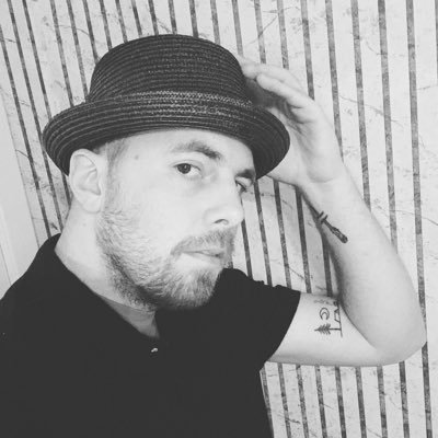 Profile Picture of Gene Warren (@RedReptiles92) on Twitter
