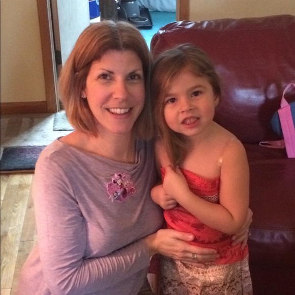 Sue Kunze - Poshmark Profile Picture of Sue Kunze (@sue_kunze) on Poshmark