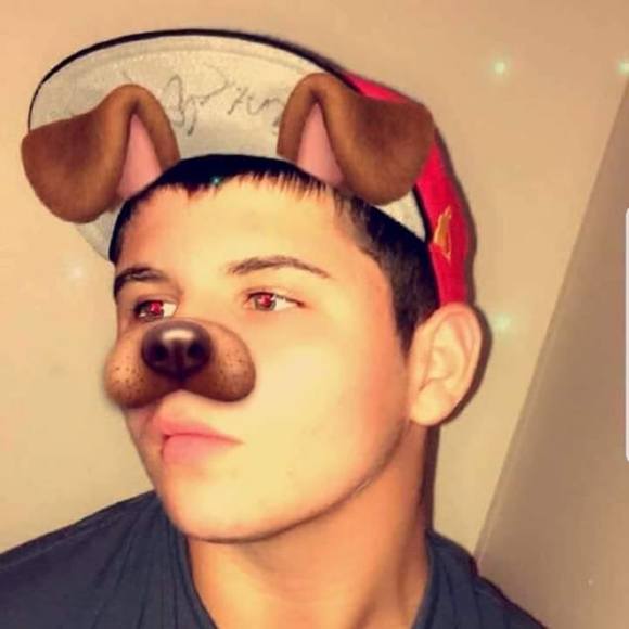 Profile Picture of Johnathon Gipson (@johnathongipson) on Poshmark