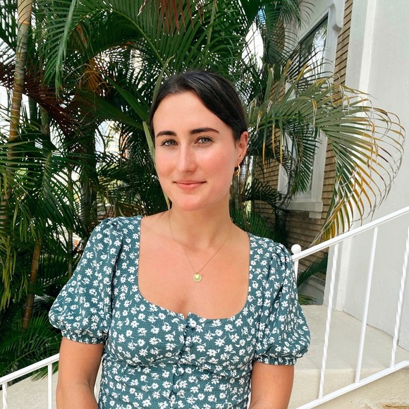 Profile Picture of Caroline Brown (@carolinembrown) on Poshmark