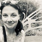 Profile Picture of Holly Glenn (@hollyglenn) on Instagram