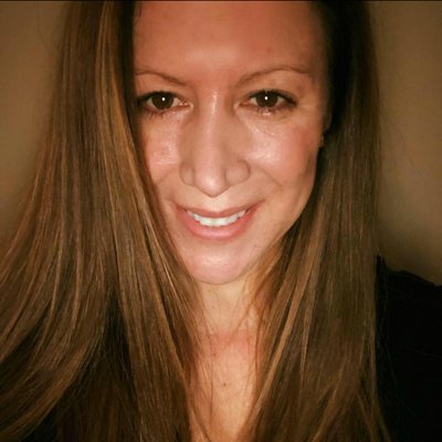 Profile Picture of Jennifer Toth (@jenniferatoth) on Twitter