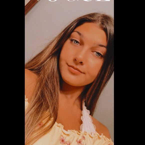 Profile Picture of Kylei Rooney (@kylei_rooney) on Poshmark