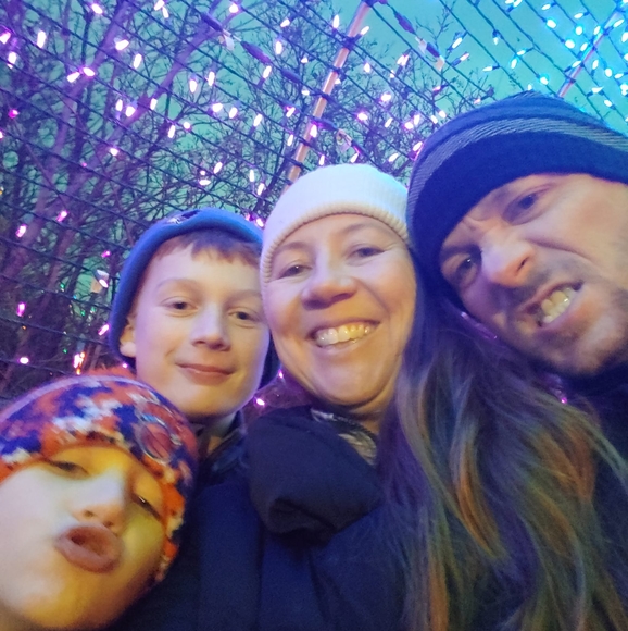 Profile Picture of Joann Reaves (@joanntnixon) on Poshmark