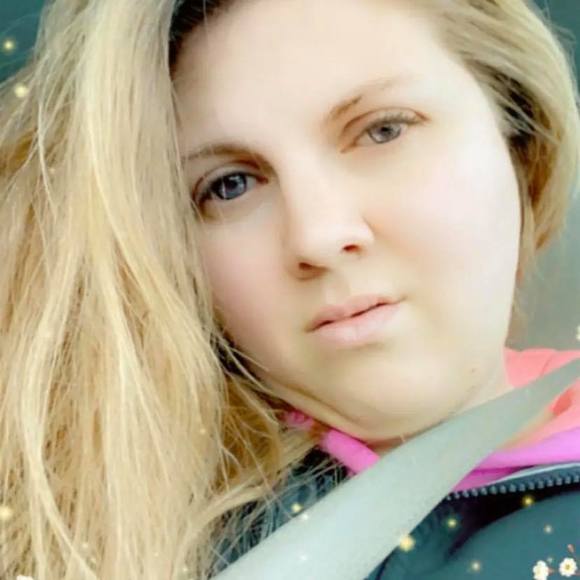 Profile Picture of Felisha Jorgenson (@sweetcheeks_18) on Poshmark