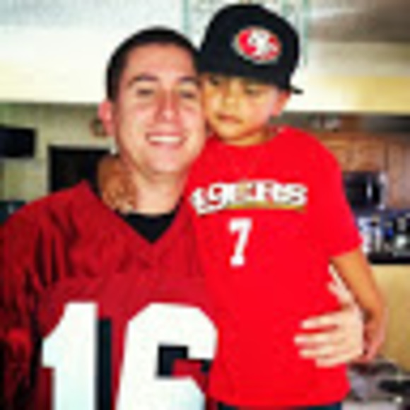 Profile Picture of Chris Tiznado (@tiznado26) on Poshmark