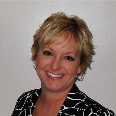 Profile Picture of Darlene Fischer (@attheappletree) on Twitter