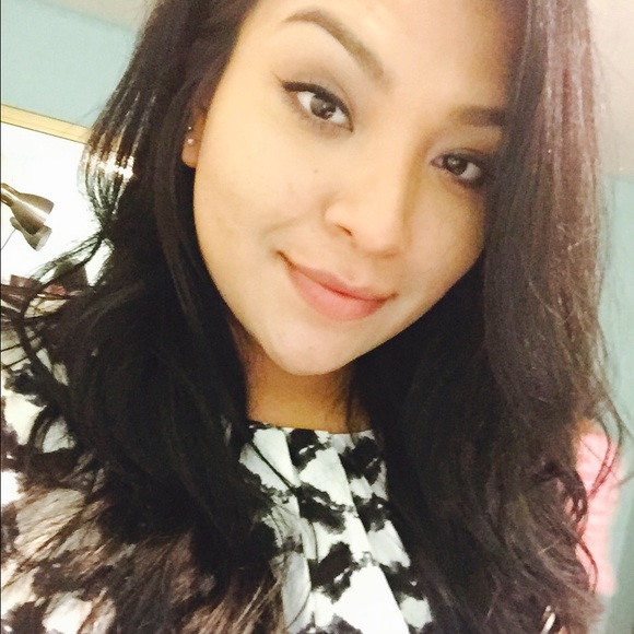 Profile Picture of Andrea Guerrero (@yeyo_g) on Poshmark