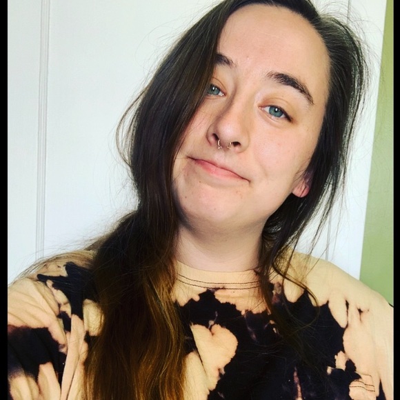 Profile Picture of Madison Bohrmann (@webster1mm) on Poshmark