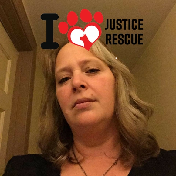 Profile Picture of Kelly Armpriester (@lckyduce6171) on Poshmark