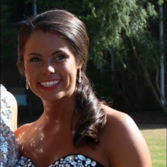 Profile Picture of Mackenzie Hightower (@macharriett) on Poshmark