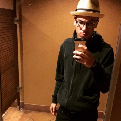 Profile Picture of Xavier Benson (@TheeSirBenson) on Twitter