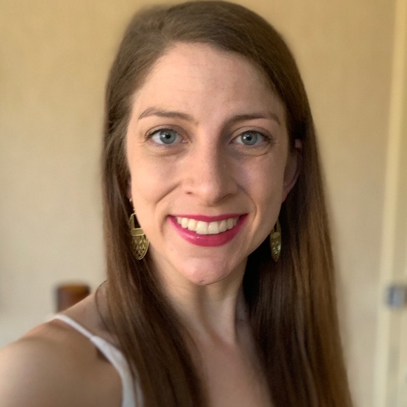 Profile Picture of Meg Goeden (@megoeden) on Poshmark